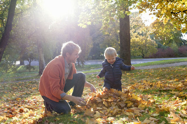 Toddler Activities: Leaf Rubbing