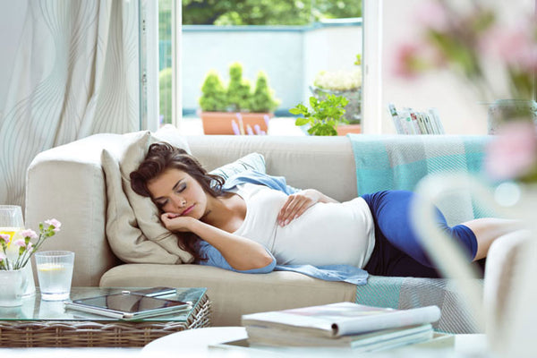How to Sleep When Pregnant? Best Sleeping Positions & Tips